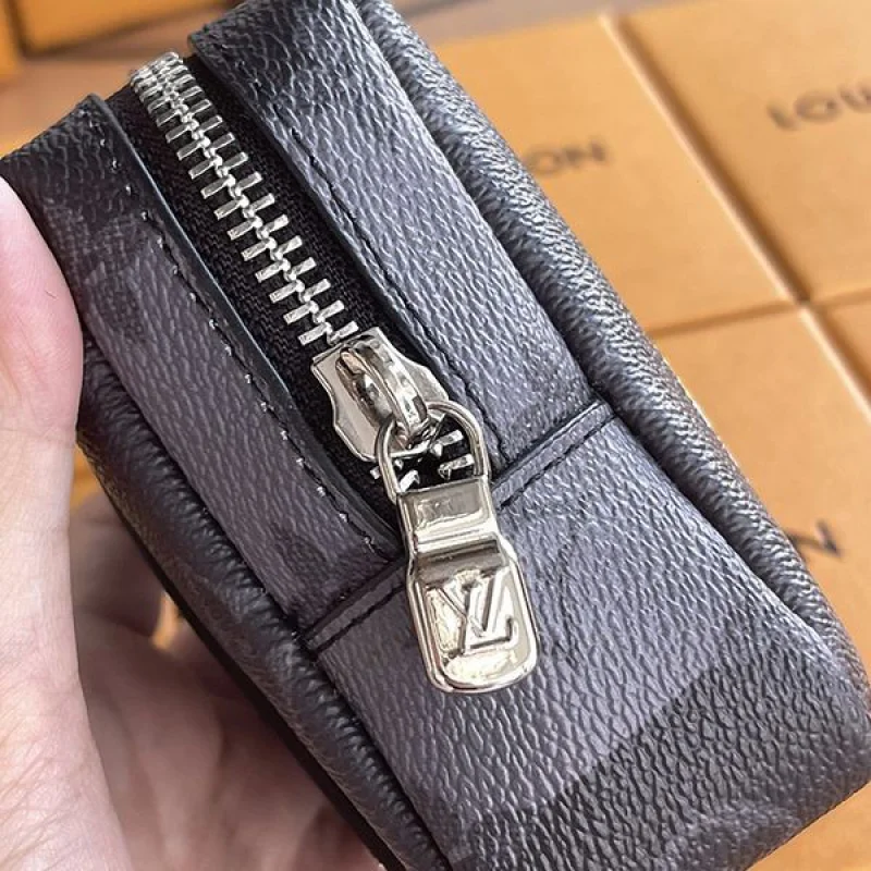 希少色ルイヴィトン 小銭入れ 虎 ペンダント コピー vuz46351