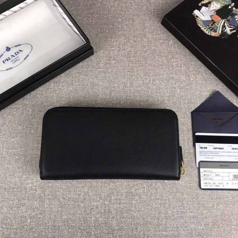 目を惹くカラー プラダ ファスナー付長財布 長財布 偽物 信用第一 puk13864