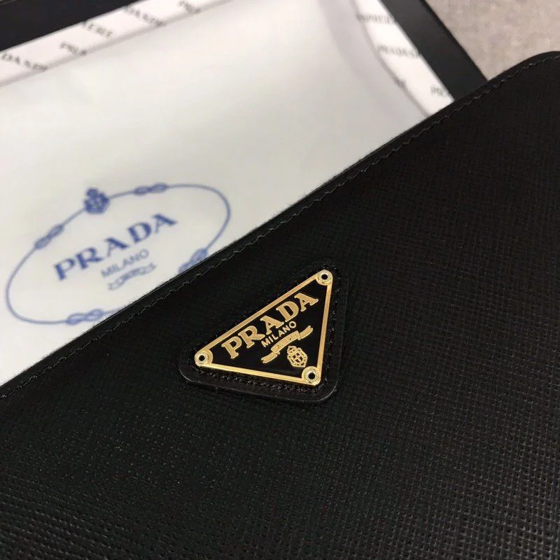 目を惹くカラー プラダ ファスナー付長財布 長財布 偽物 信用第一 puk13864