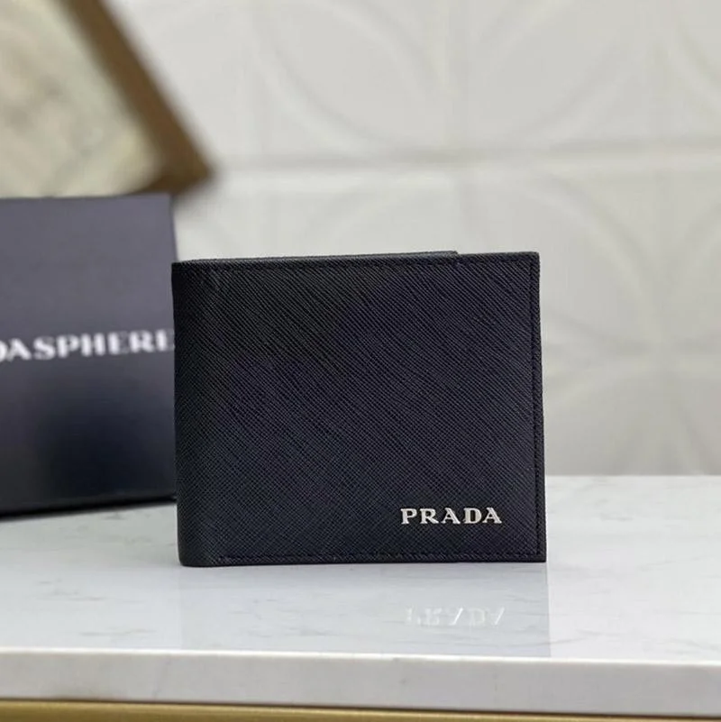 新作 プラダ レザー折りたたみ財布 スーパーコピー セール♪人気! pum90266