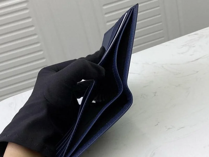 早い者勝ち♡プラダ レザー折りたたみ財布 偽物 puz73381