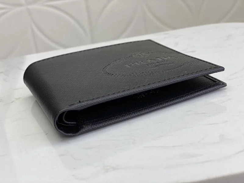 スーパーコピープラダ レザー折りたたみ財布 偽物 puy19508