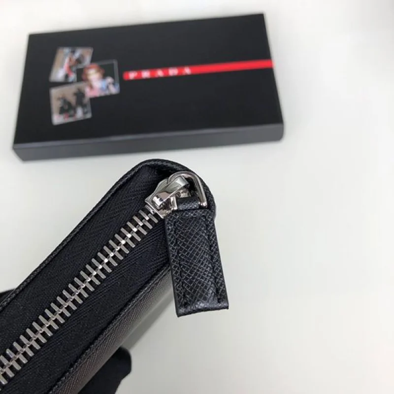 プラダブランドセールで入手!【2ML317】サフィアーノ 長財布 偽物 pub29404