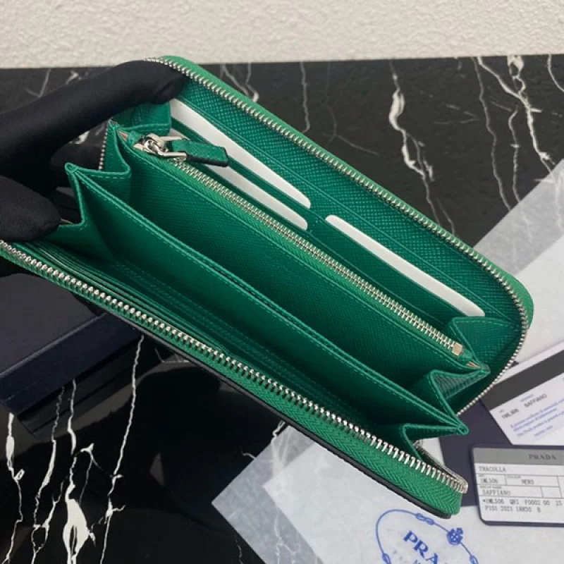 プラダ サフィアーノエンボスレザー ジップアラウンド長財布 コピー グリーン puh57020