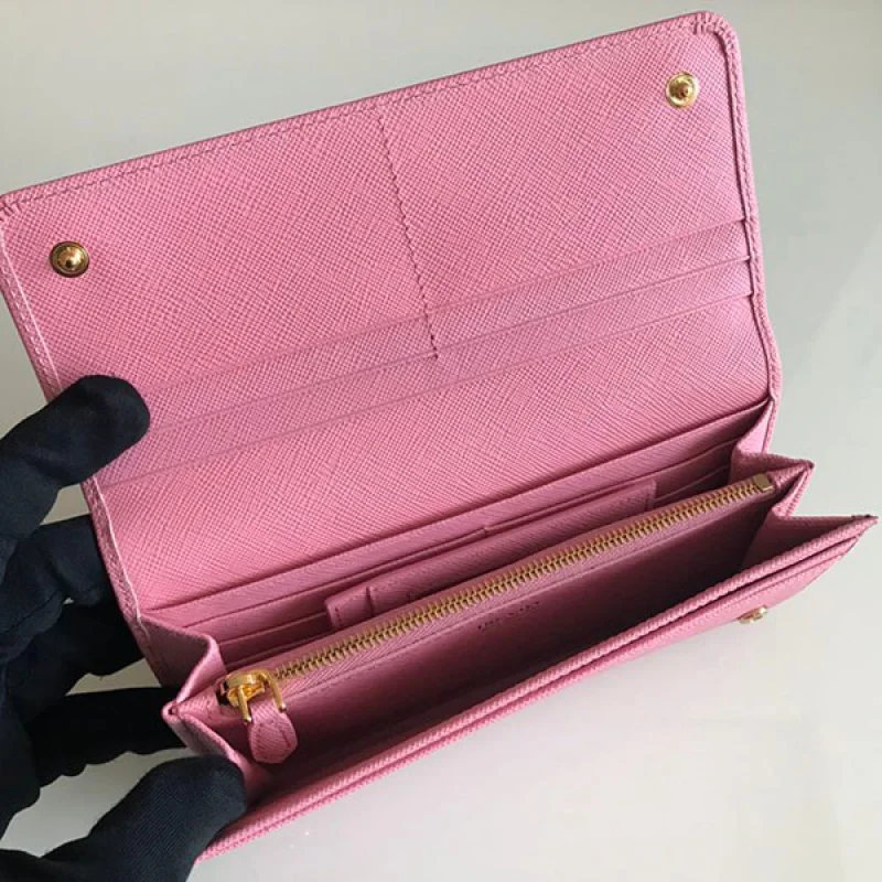 最新プラダ 長財布 小銭入れあり コピーパスケース付き ロゴ レザー put88593