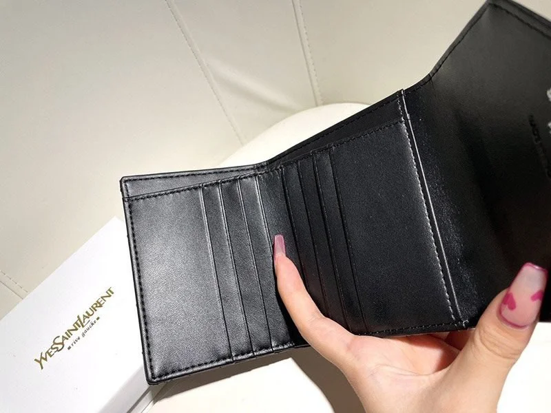 大人気!!新色 サンローラン☆待望の3つ折りミニ財布 偽物 Sai99401