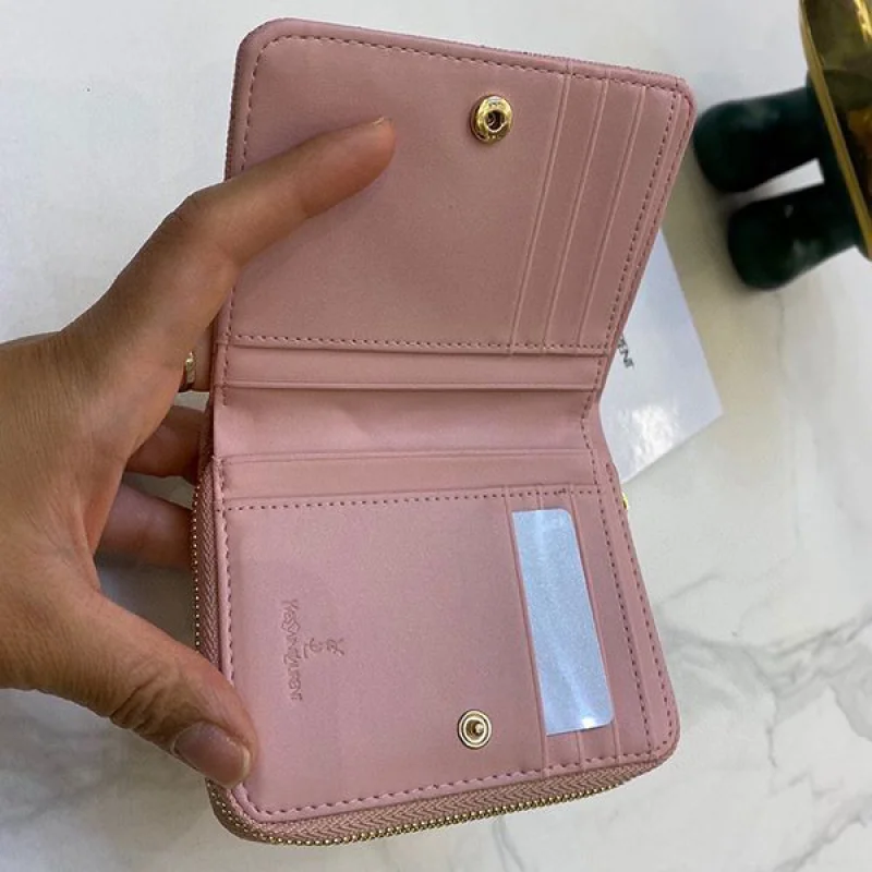 最新 サンローラン YSL 2つ折り ミニ財布 偽物 Saz70832