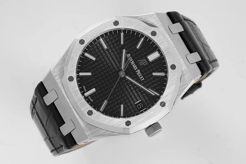 可愛い オーデマピゲ 偽物 ロイヤルオーク 41mm ブティック限定 15500STOO122