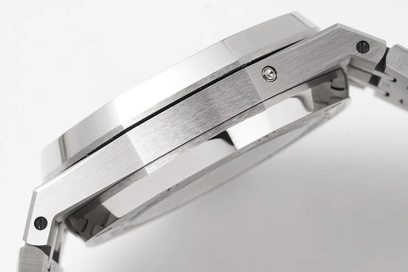 人気No1オーデマピゲ ロイヤルオーク 偽物 クロノ 41mm Odb89015