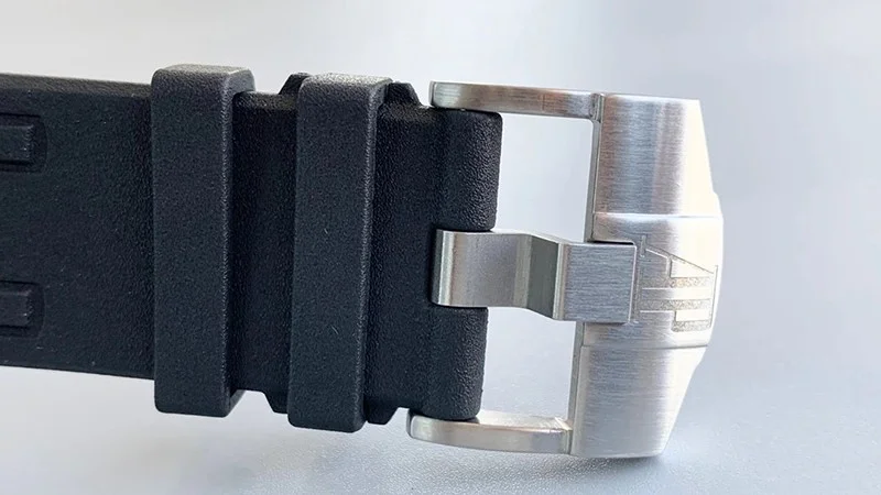 可愛いオーデマピゲ 偽物 ロイヤルオーク オフショアクロノ T3 世界限定1000本 Odh05638