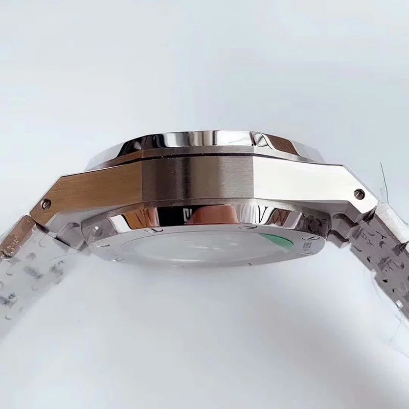 累積売上総額第１位！オーデマピゲ ロイヤルオーク 偽物 クロノ 41mm Odw94629