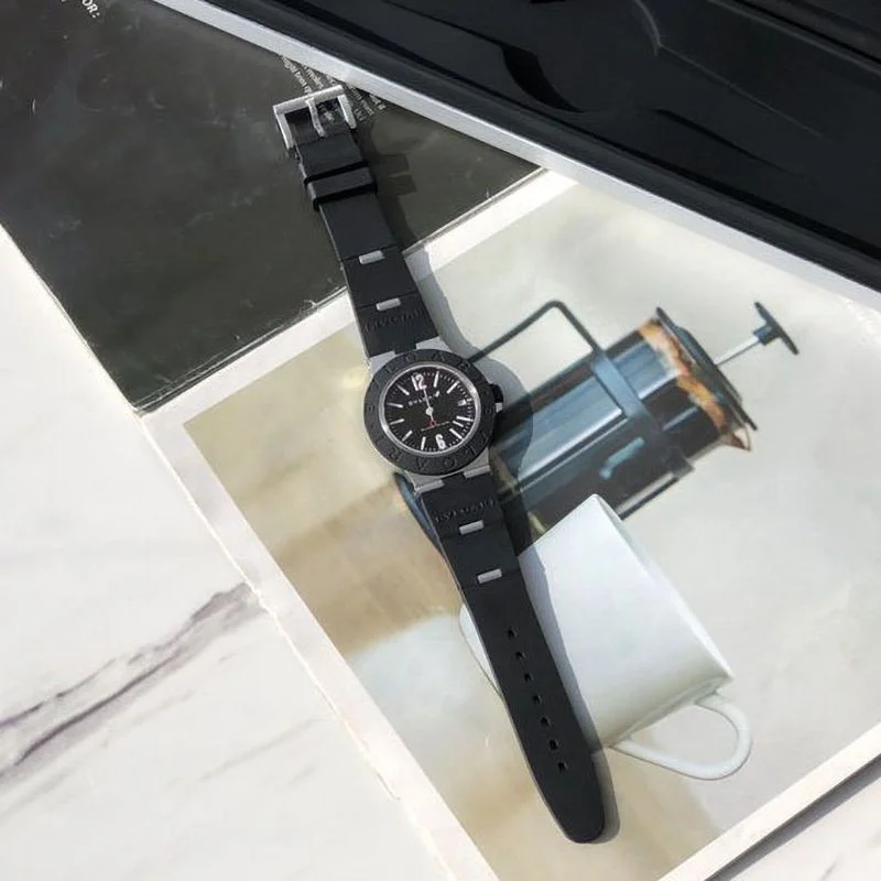 大人気♪女子が選ぶ♪ブルガリ 時計 アルミニウムウォッチ 偽物 39mm 3色 Bum73565