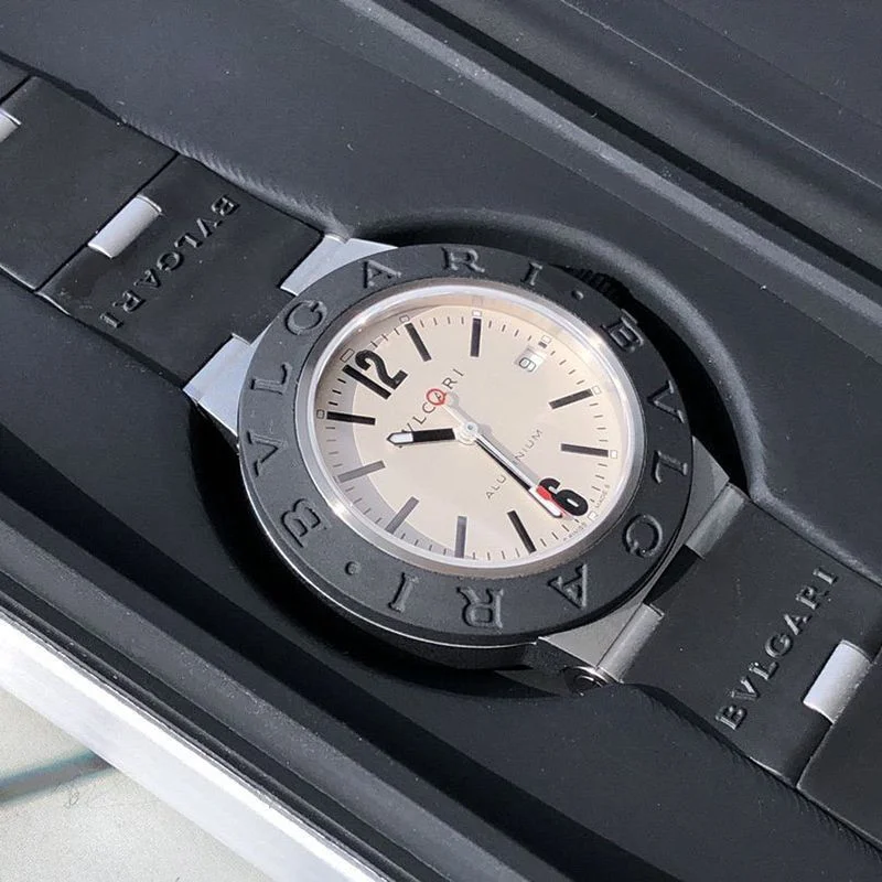 大人気♪女子が選ぶ♪ブルガリ 時計 アルミニウムウォッチ 偽物 39mm 3色 Bum73565