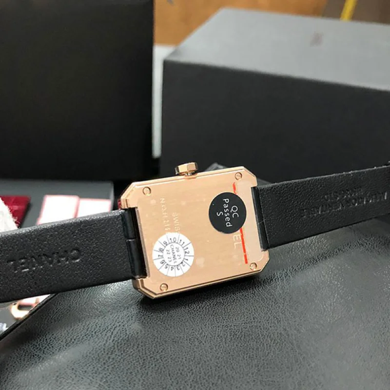 シャネル ボーイフレンド コピー ラージモデル ベージュゴールド キルティングパターンカーフスキン ストラップ H6589
