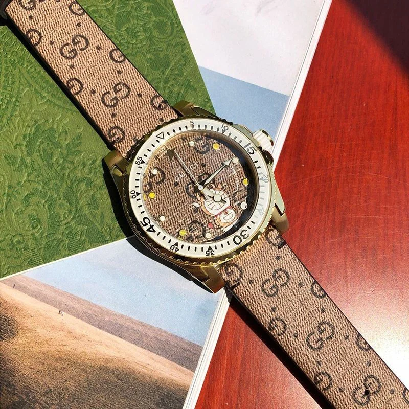 22AW新作グッチ ドラえもんコラボ【グッチ 時計 偽物】贅沢なお洒落☆話題Dive watch 38mm guq83533