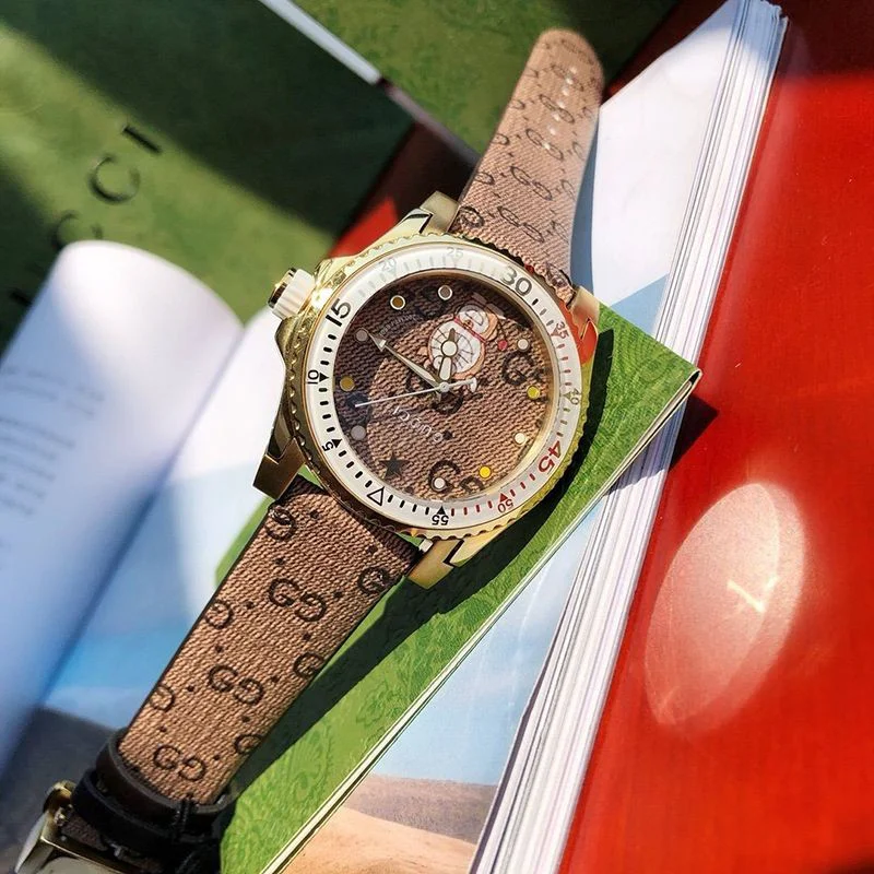 22AW新作グッチ ドラえもんコラボ【グッチ 時計 偽物】贅沢なお洒落☆話題Dive watch 38mm guq83533