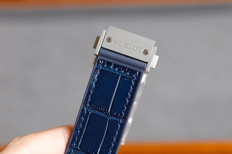 セール最新ウブロ コピー スピリット オブ ビッグバン チタニウム ブルー huo56563