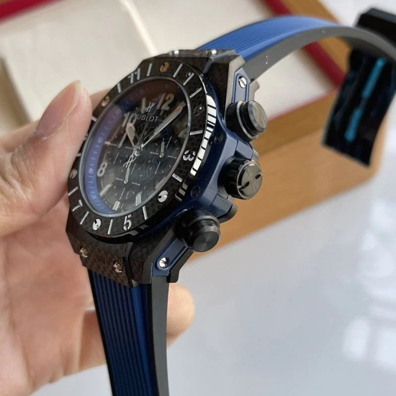 完売必至 ウブロ キングパワー ウニコ オールカーボン 偽物 huc14282