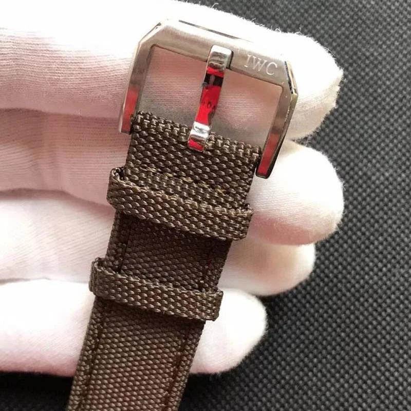 完売必至IWC パイロットウォッチクロノ・トップガン 偽物 iwg81820