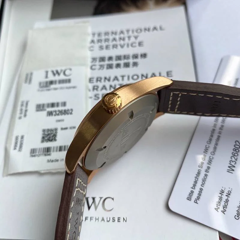 超話題!IWC 偽物 パイロットウォッチ オートマティック スピットファイア iww71199