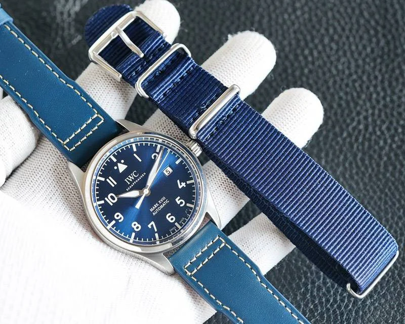 世界中で大人気♪IWC 偽物 パイロットウォッチ マーク18 プティプランス iwx76613