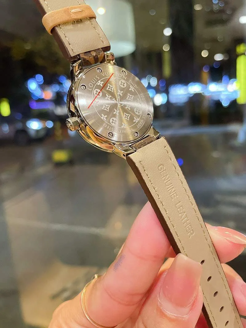 ルイヴィトン 時計 タンブール 偽物 ビジュ ラグダイヤ レディース39mm vuf02101
