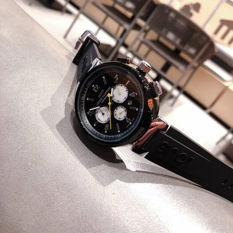 ルイヴィトン タンブール コピー クロノグラフ 42mm vuf95902