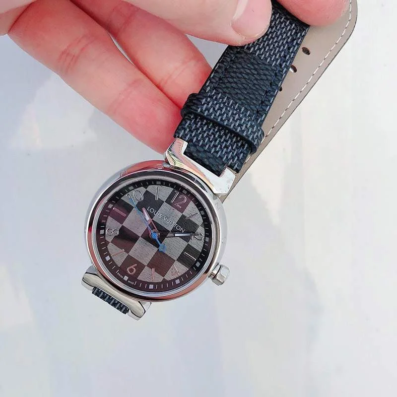 入手困難品!ルイヴィトン 時計 タンブール ストリート ダイバー 33mm vuf99901
