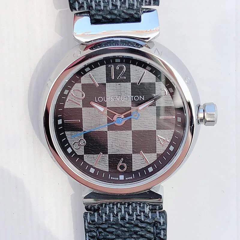 入手困難品!ルイヴィトン 時計 タンブール ストリート ダイバー 33mm vuf99901
