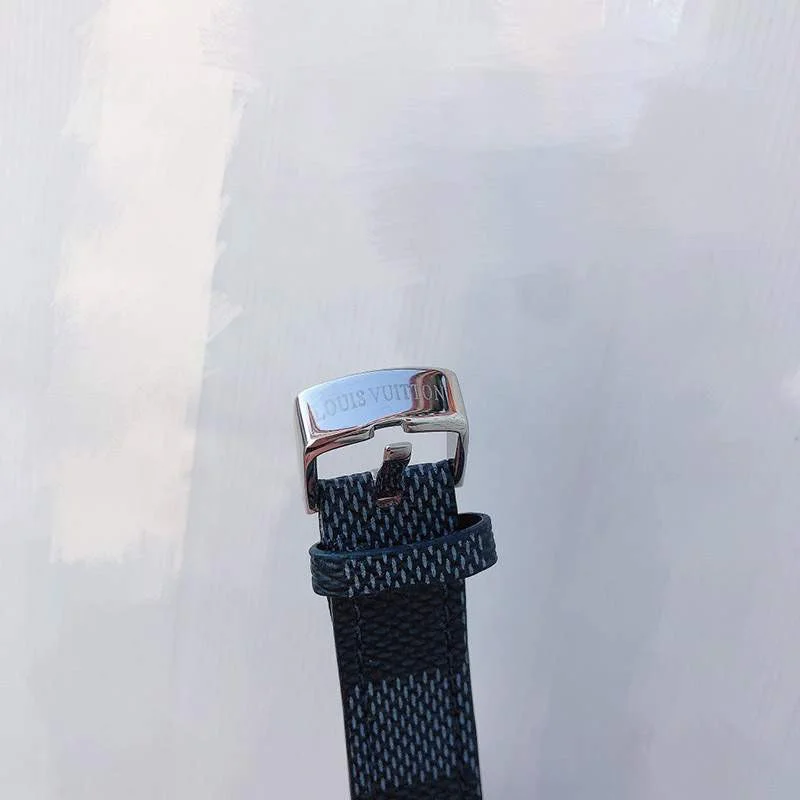 入手困難品!ルイヴィトン 時計 タンブール ストリート ダイバー 33mm vuf99901