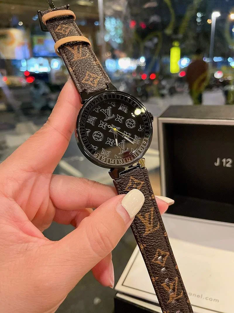 送料込 ルイヴィトン 時計 偽物タンブール ストリート ダイバー 40mm vuj15515