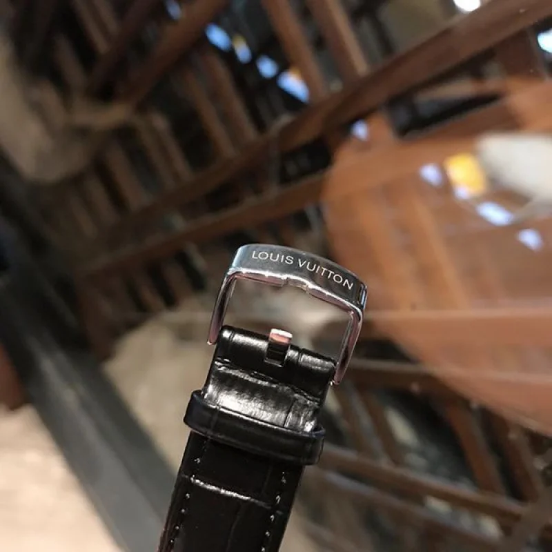 ルイヴィトン タンブール コピー クロノグラフ 42mm お洒落に♪ vuk05062