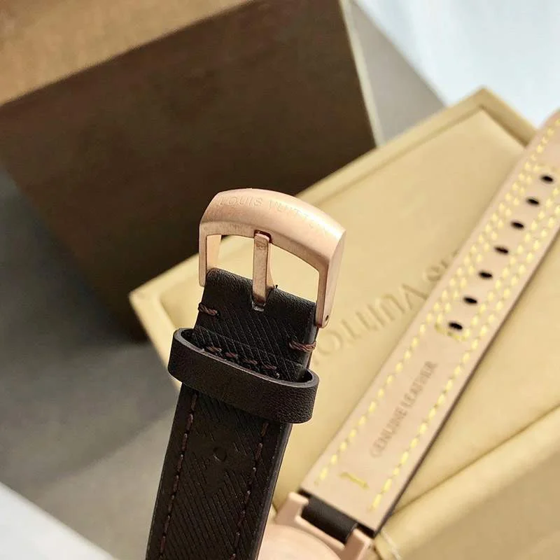 入手困難品!ルイヴィトン 時計 タンブール ストリート ダイバー 36mm vum29771