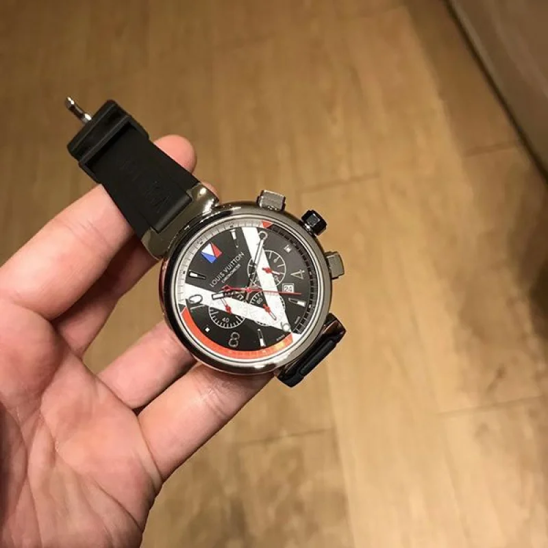 ルイヴィトン タンブール 偽物 クロノグラフ 42mm vum36093