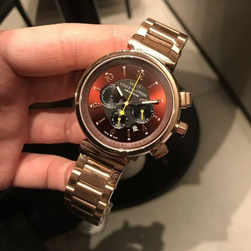 ルイヴィトン タンブール 偽物 クロノグラフ 42mm vup50196