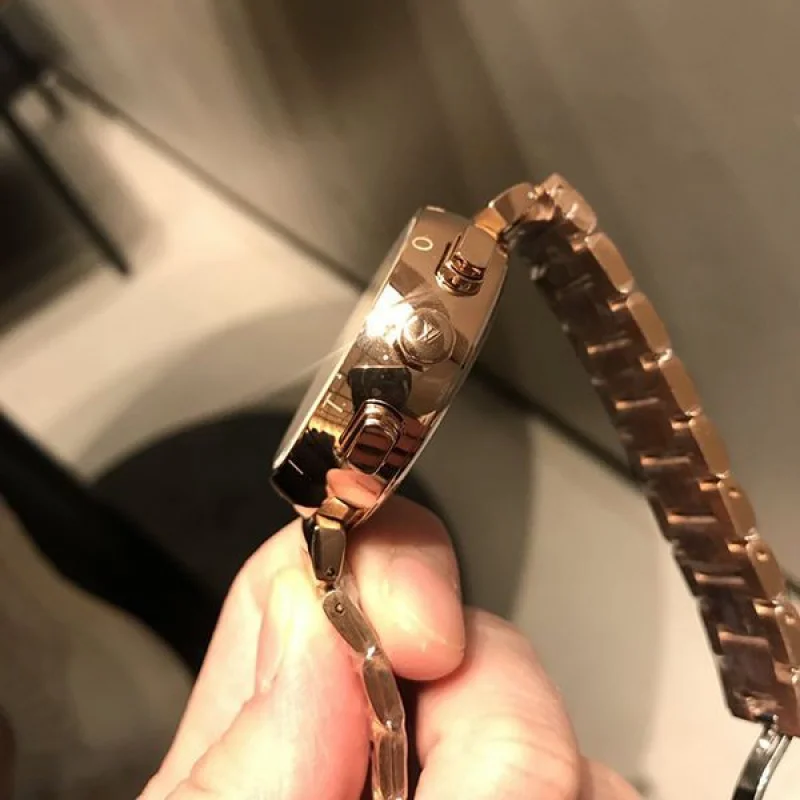 ルイヴィトン タンブール 偽物 クロノグラフ 42mm vup50196