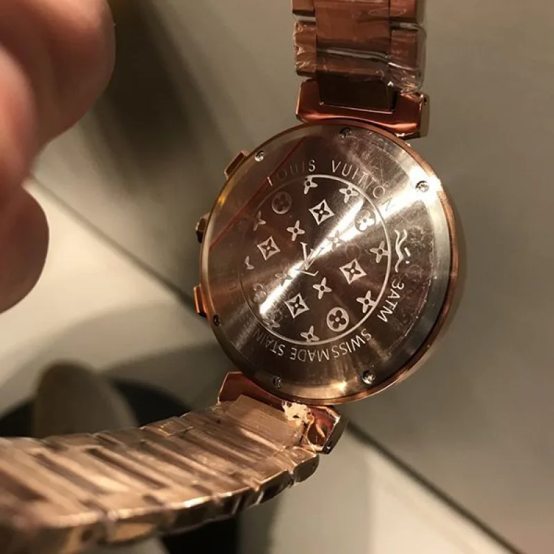 ルイヴィトン タンブール 偽物 クロノグラフ 42mm vup50196