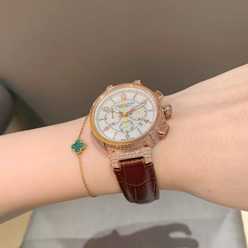 入手困難品!ルイヴィトン タンブール 偽物 クロノグラフ 41mm vus94124