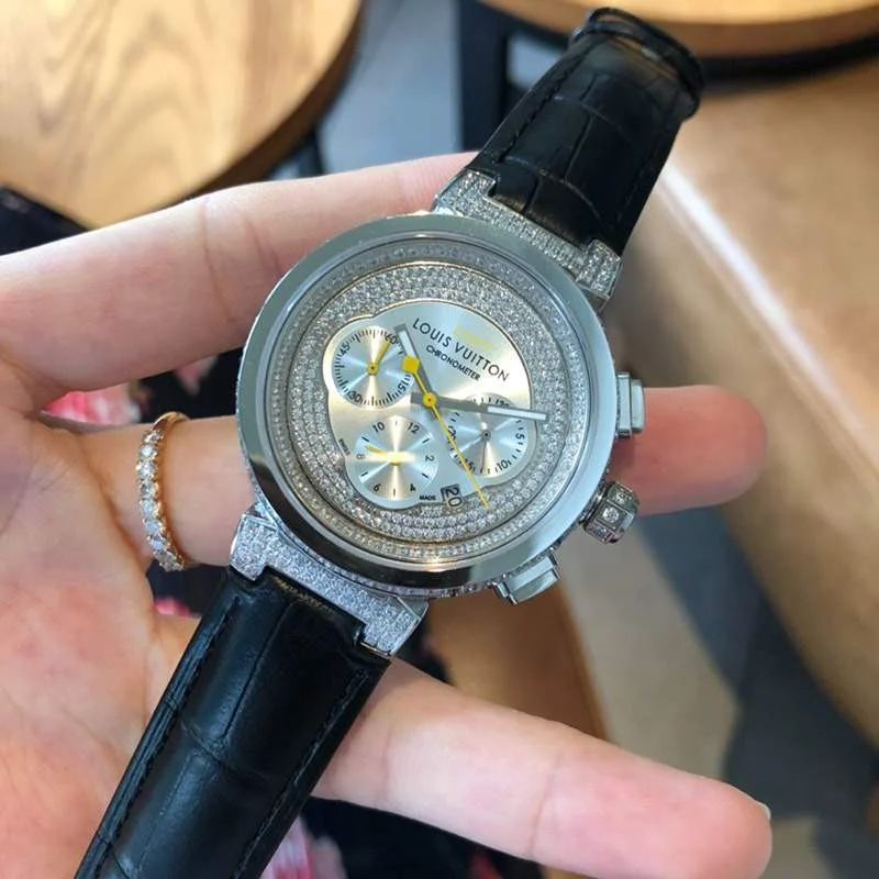 人気急上昇 ルイヴィトン 時計 コピー タンブール ストリート ダイバー 39mm vuy15520