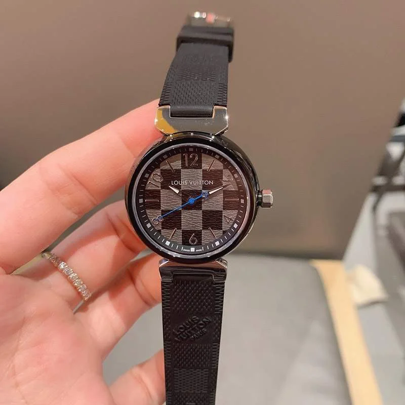 大人気!ルイヴィトン 時計 コピータンブール ストリート ダイバー 33mm vuy19704