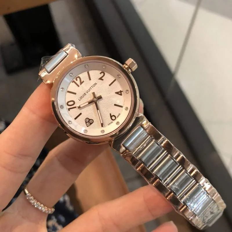 ルイヴィトン 時計 偽物N級品 タンブール ストリート ダイバー 33mm vuy85260