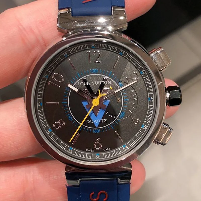 ルイヴィトン 偽物 タンブール クロノグラフ 42mm vuz11072