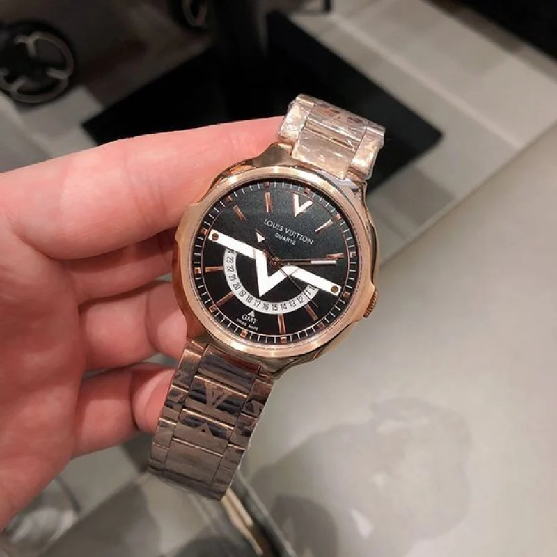 新作 ルイヴィトン 偽物 タンブール スリム 41mm vuz68176