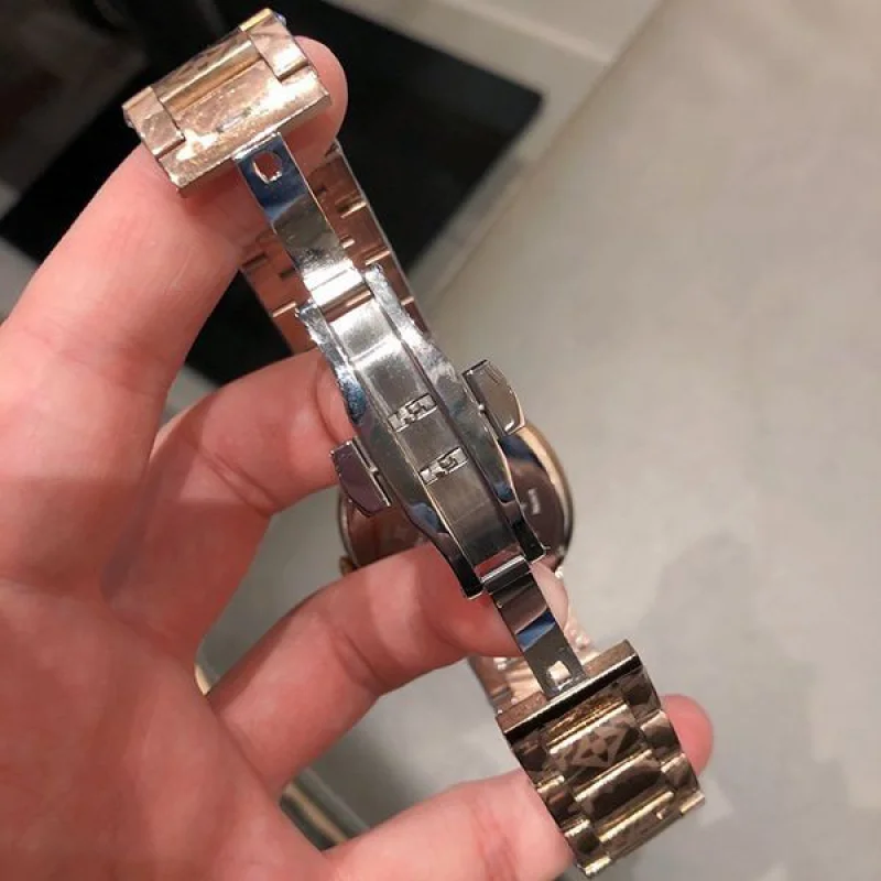 新作 ルイヴィトン 偽物 タンブール スリム 41mm vuz68176