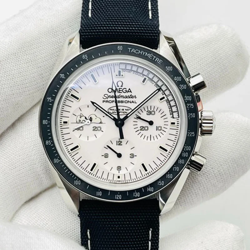 オメガブランド スピードマスター コピー プロフェッショナル スヌーピーアワード リミテッド 40mm 311.32.42.30.04.003
