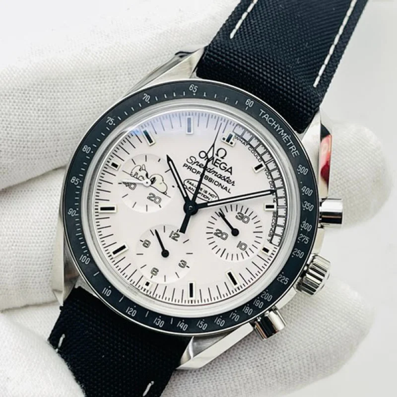 オメガブランド スピードマスター コピー プロフェッショナル スヌーピーアワード リミテッド 40mm 311.32.42.30.04.003