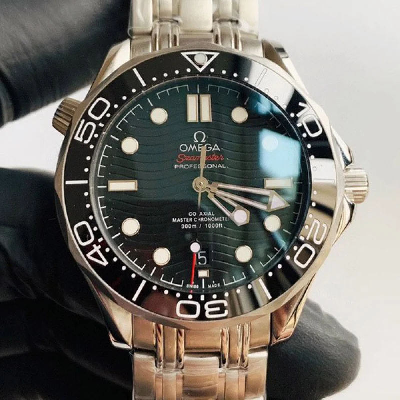 ★日本!!人気！オメガ コピー シーマスター ダイバー300 コーアクシャル マスタークロノメーター 2色 omg52758
