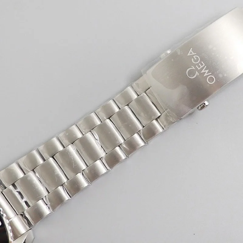 オメガ コピー シーマスター プラネットオーシャン コーアクシャル マスタークロノメーター クロノ oml13750