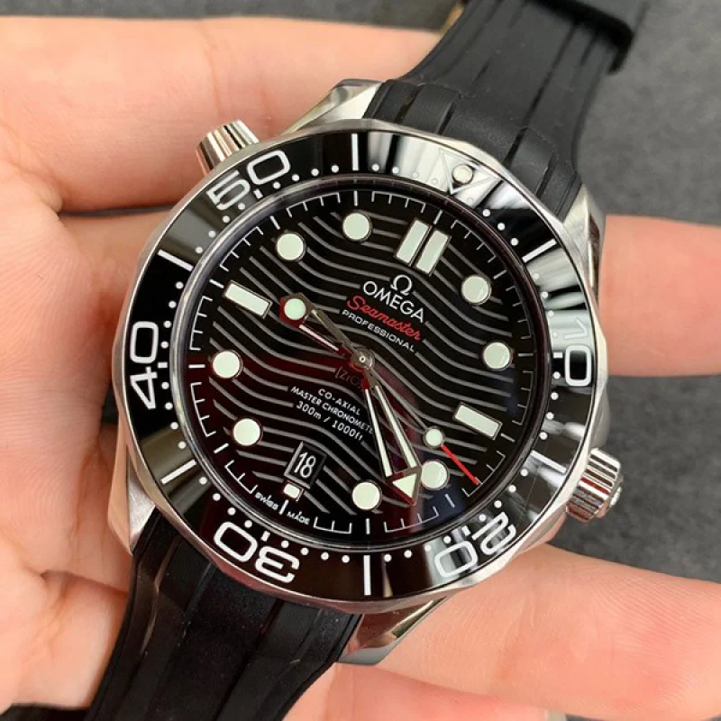 日本未入荷オメガ シーマスター 偽物 ダイバー300 コーアクシャル マスタークロノメーター omo70452