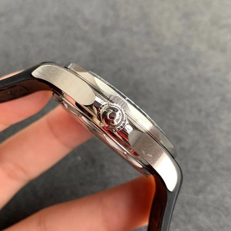 日本未入荷オメガ シーマスター 偽物 ダイバー300 コーアクシャル マスタークロノメーター omo70452